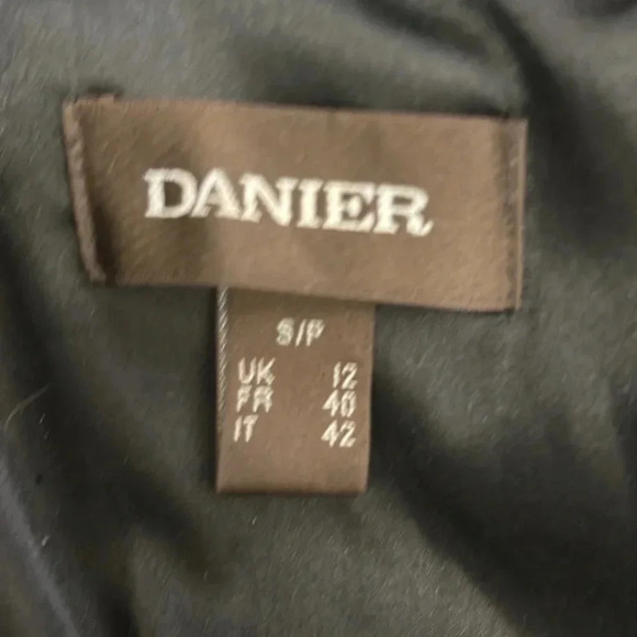 Danier genuine leather coat - Picture 6 of 9